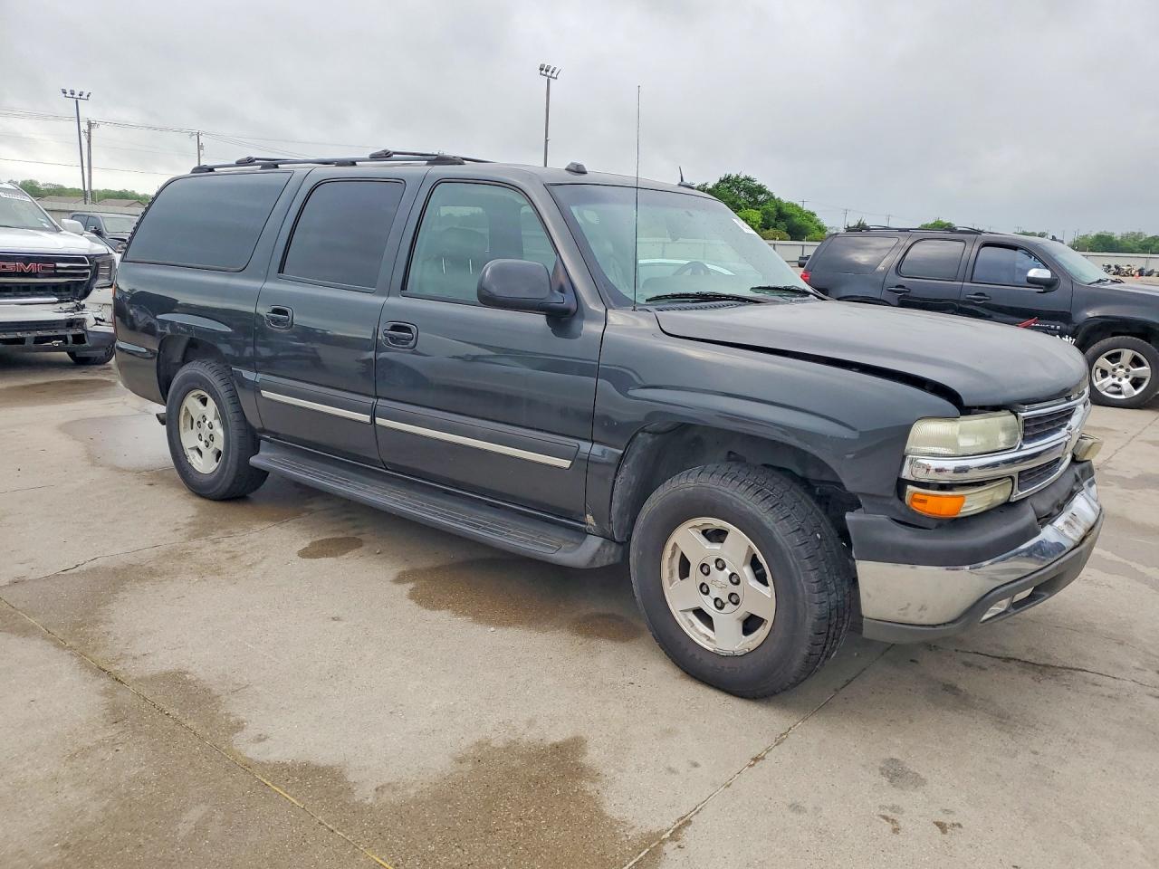 2004 CHEVROLET SUBURBAN C1500 photo 4
