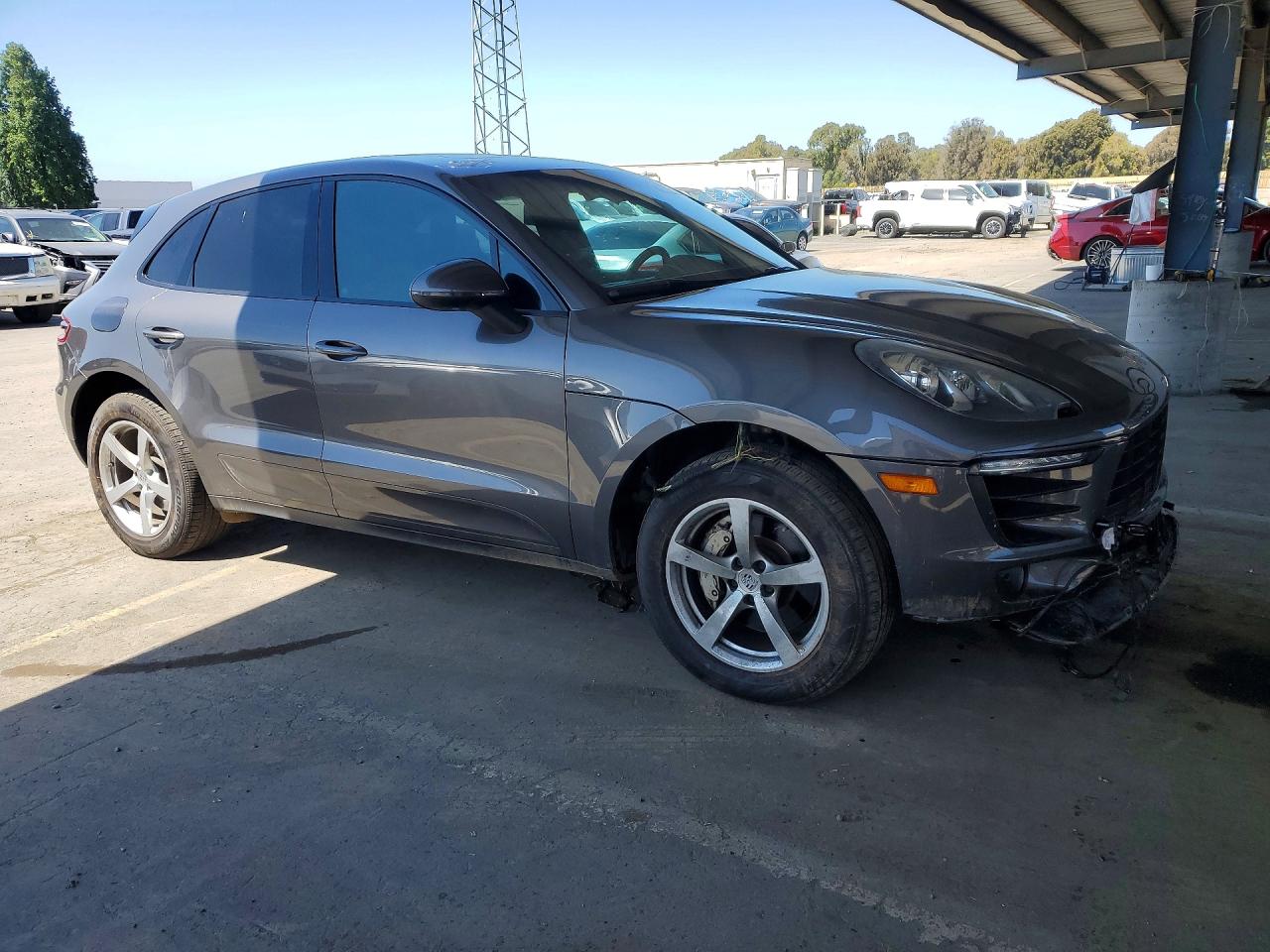 2015 PORSCHE MACAN photo 7