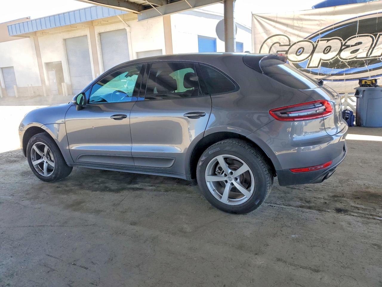2015 PORSCHE MACAN photo 3