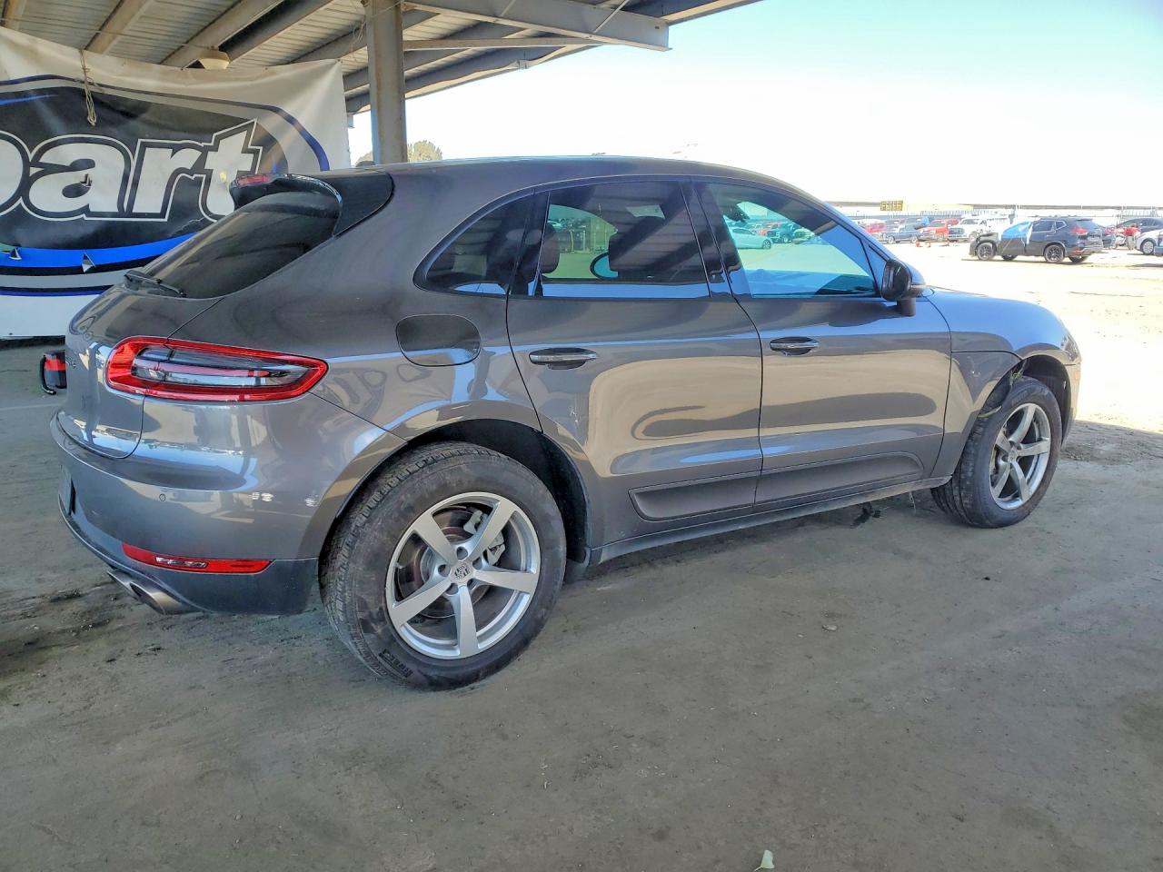 2015 PORSCHE MACAN photo 5