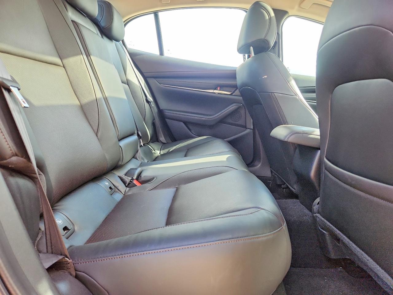 2019 MAZDA 3 PREMIUM photo 19