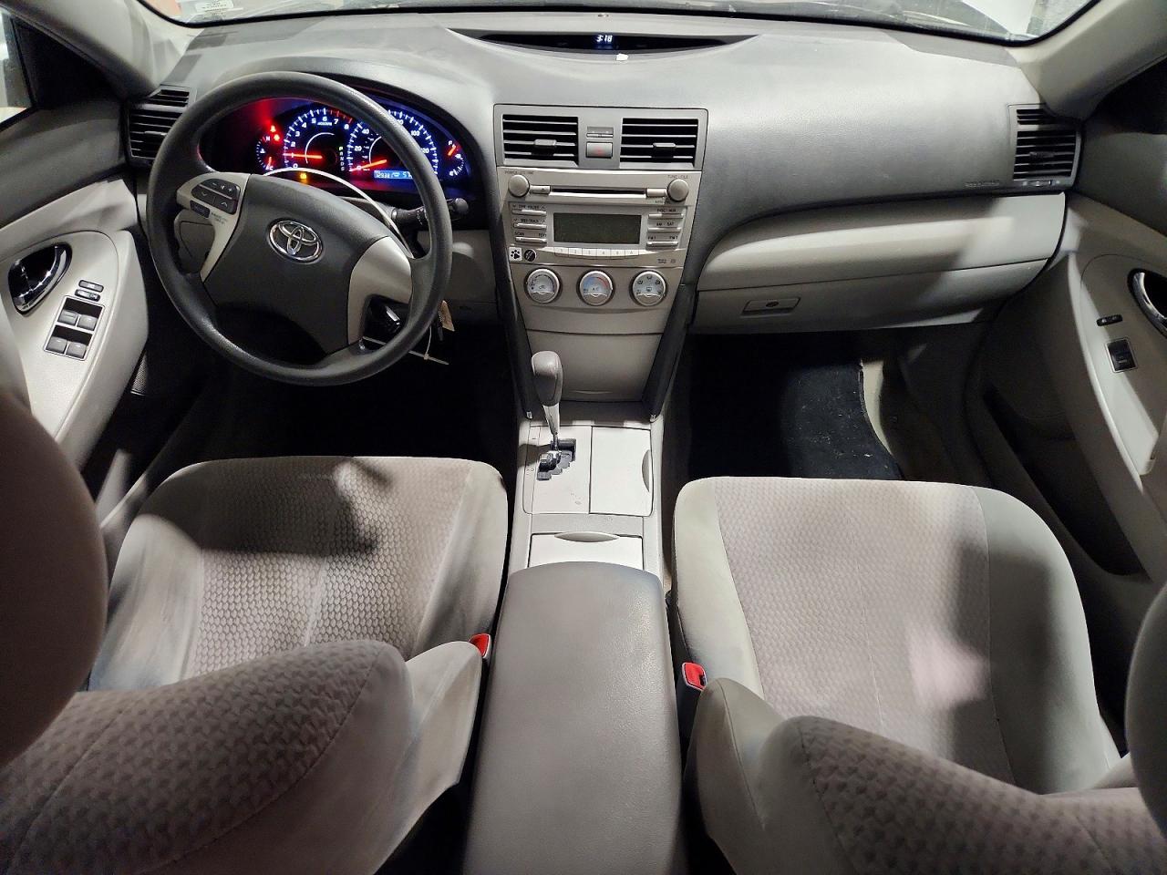 2010 TOYOTA CAMRY LE photo 15