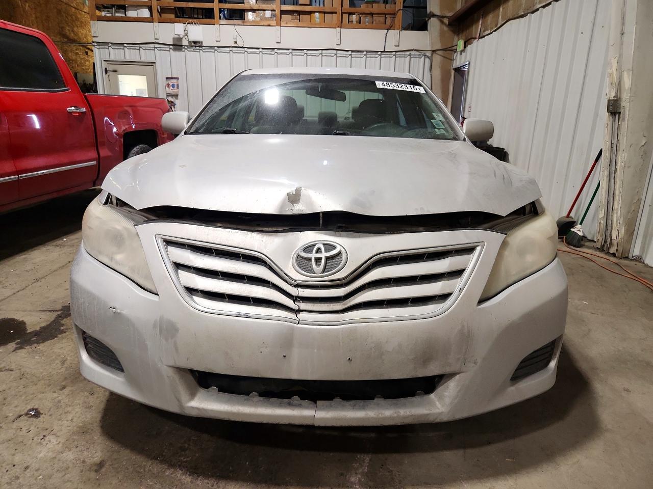 2010 TOYOTA CAMRY LE photo 9