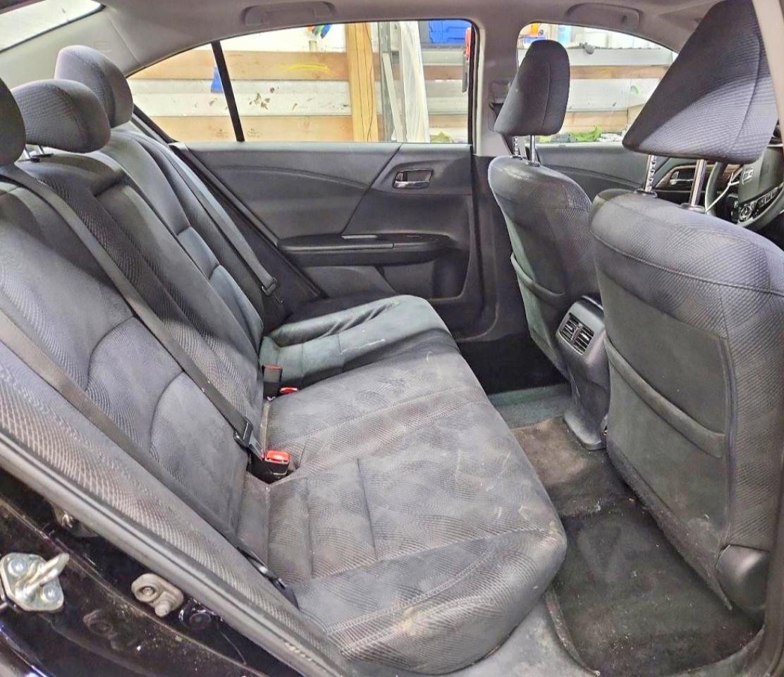 2017 HONDA ACCORD EX photo 28