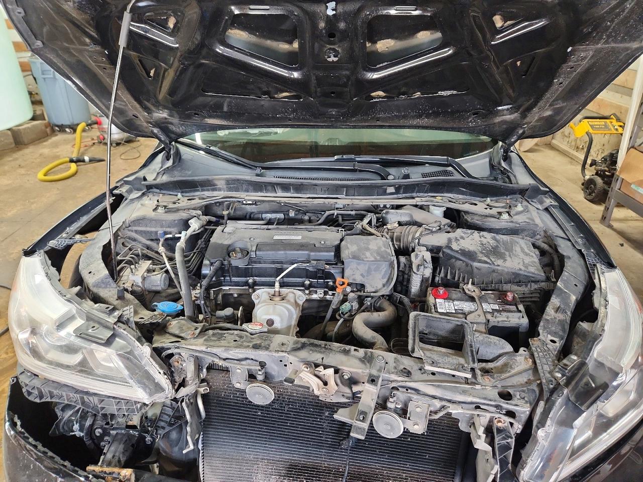 2017 HONDA ACCORD EX photo 31