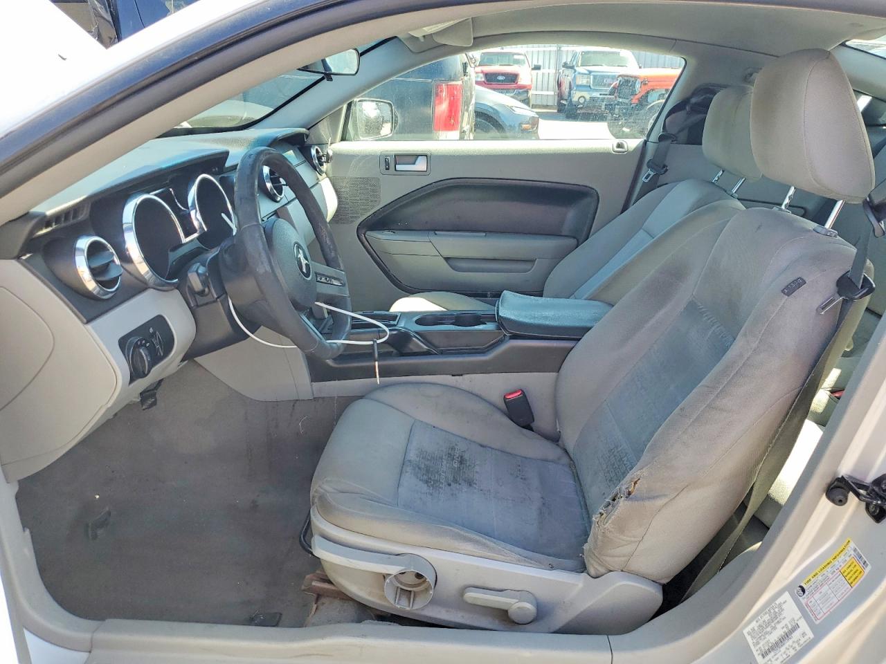 2008 FORD MUSTANG photo 13
