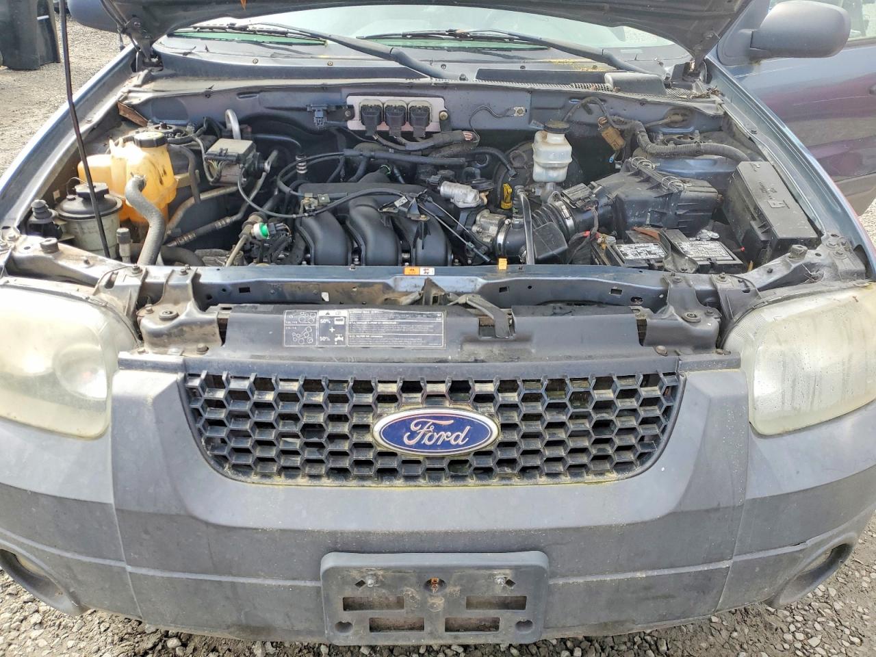 2005 FORD ESCAPE XLT photo 23