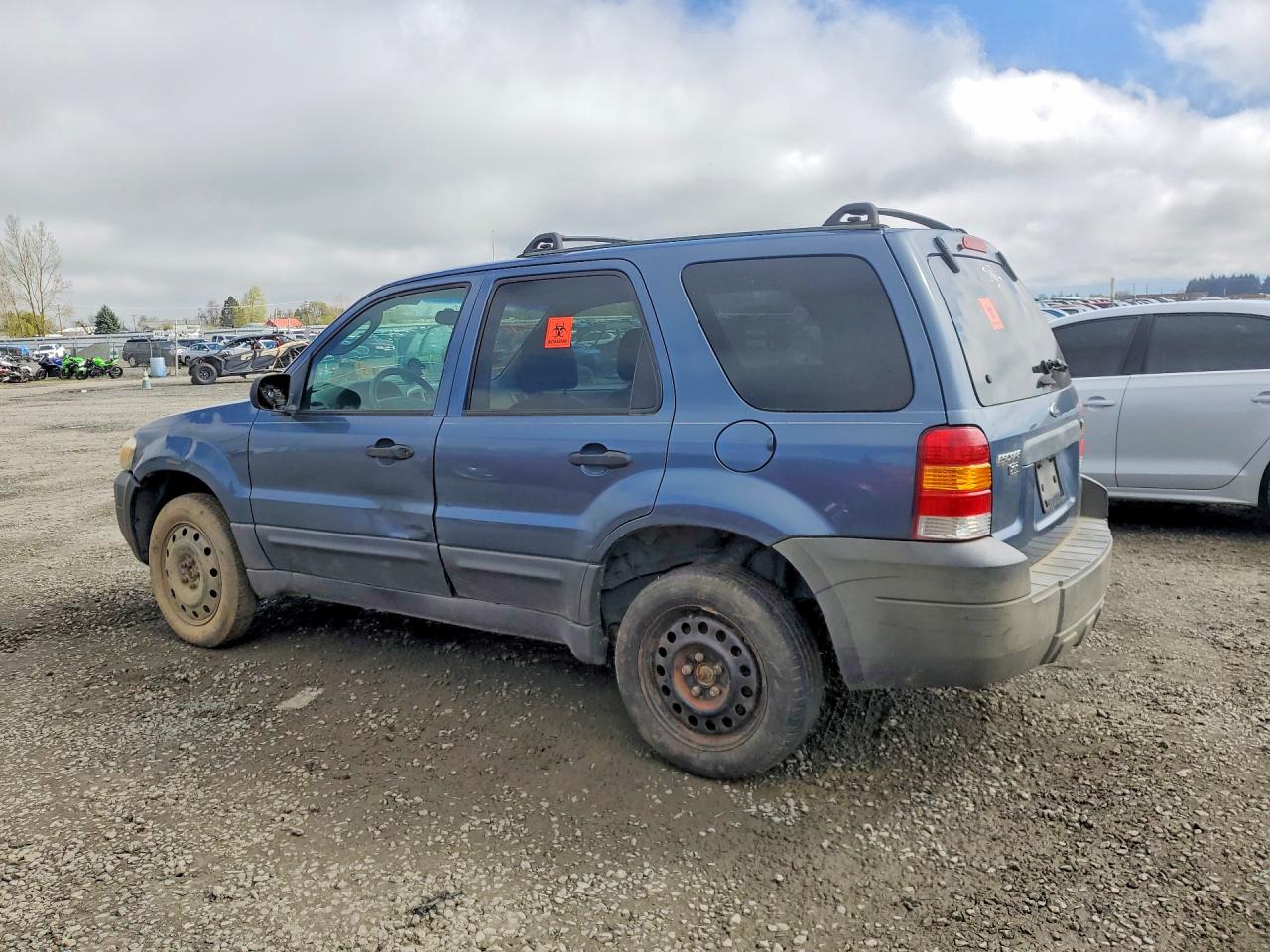 2005 FORD ESCAPE XLT photo 3