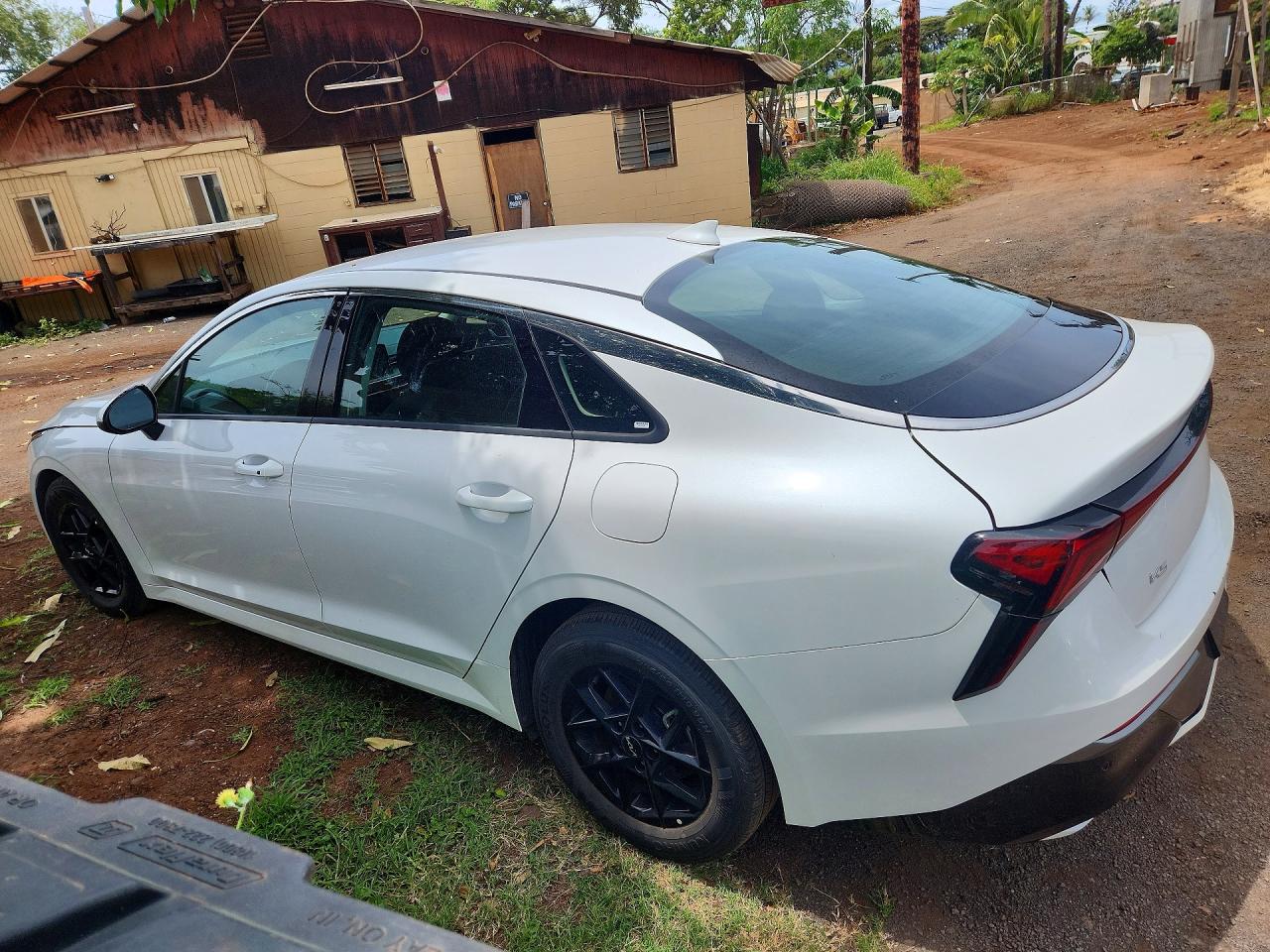 2025 KIA K5 LXS photo 3
