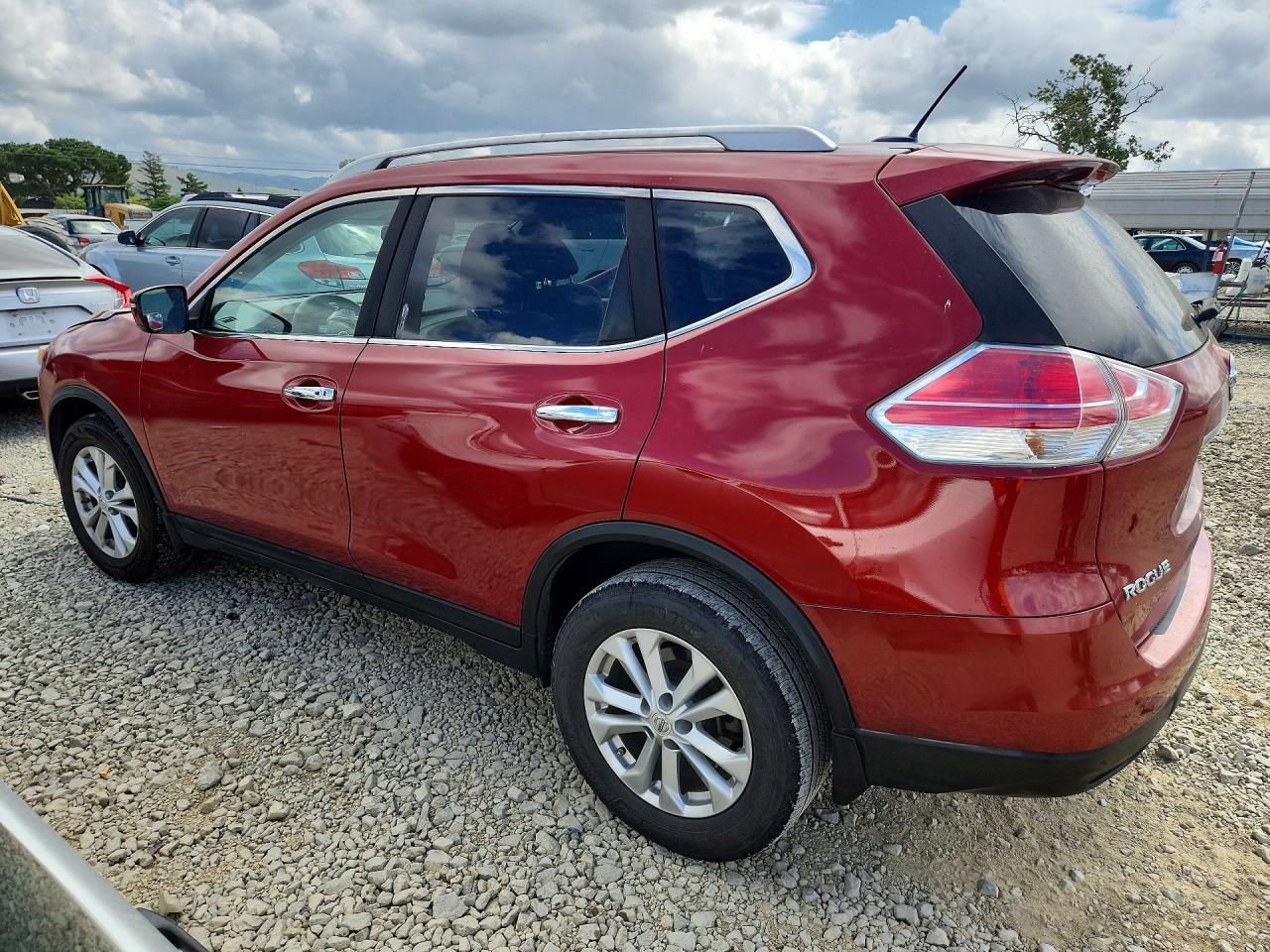 2016 NISSAN ROGUE SV photo 2