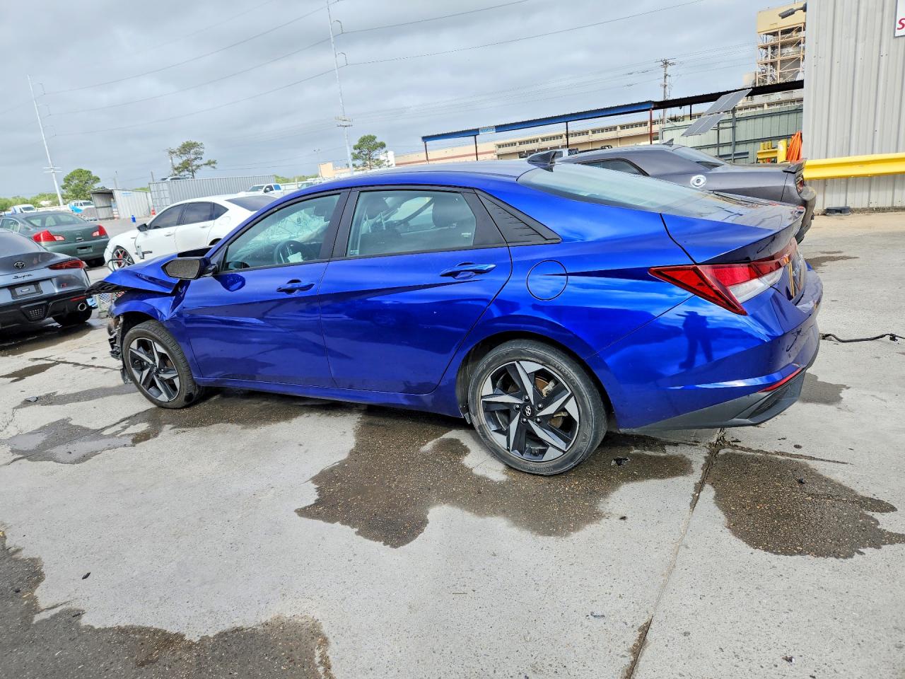 2023 HYUNDAI ELANTRA SEL photo 3