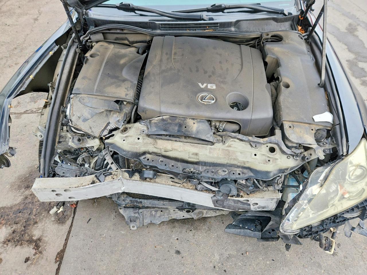 2010 LEXUS IS 250 photo 31