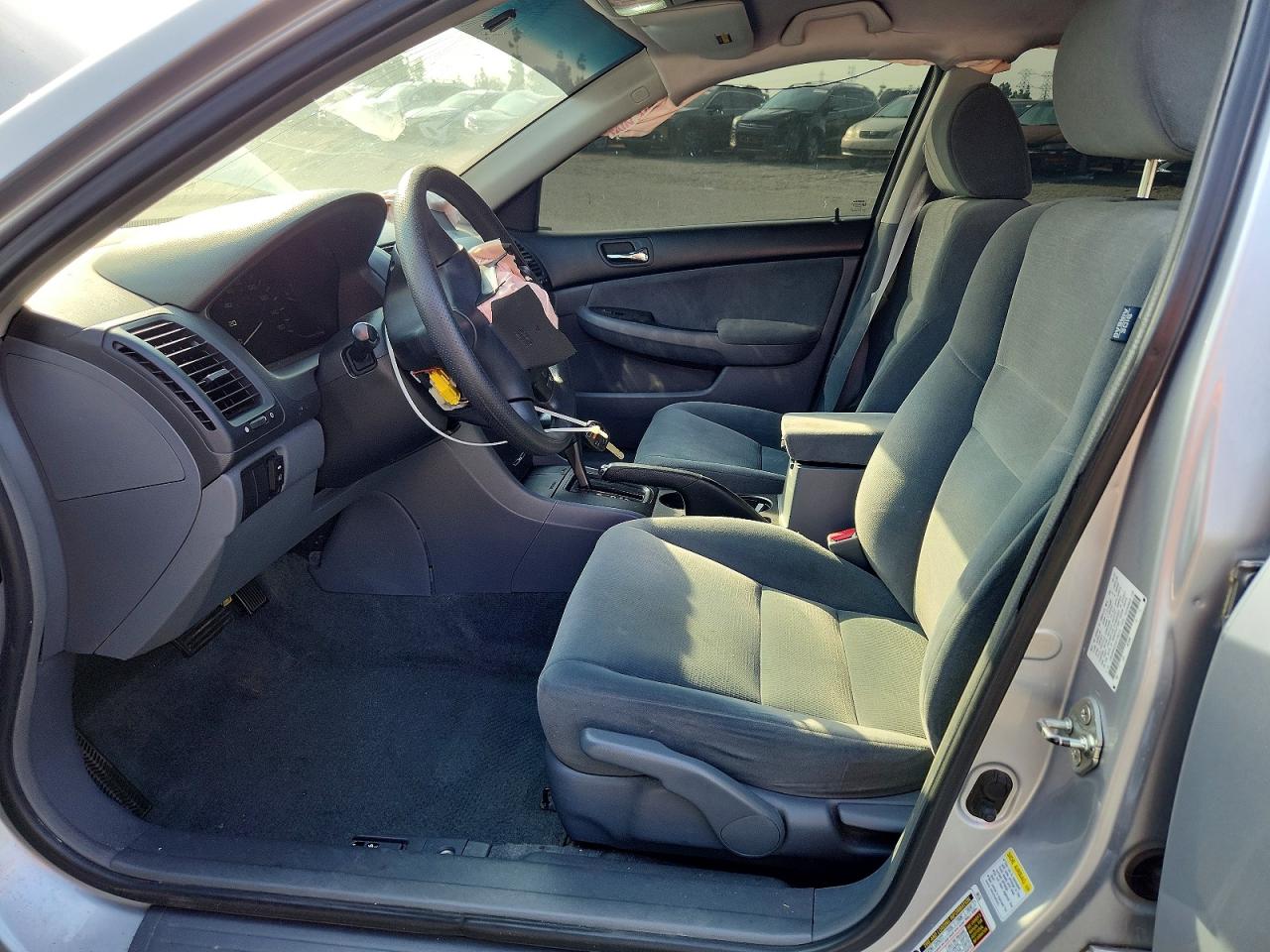2007 HONDA ACCORD LX photo 13