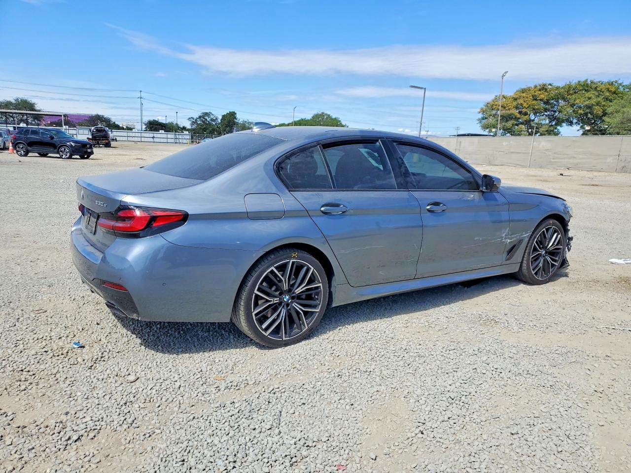 2021 BMW 530E photo 7