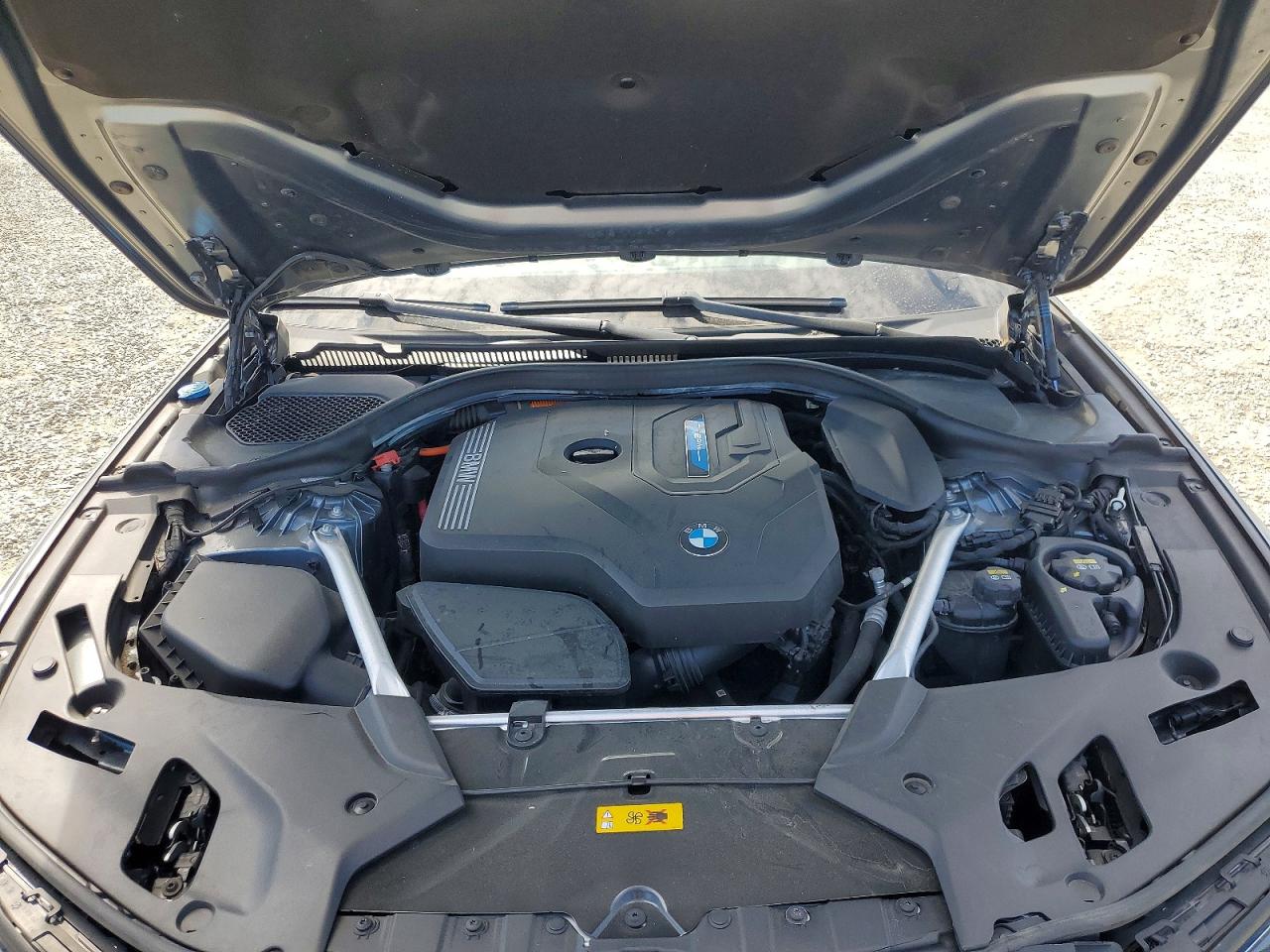 2021 BMW 530E photo 31