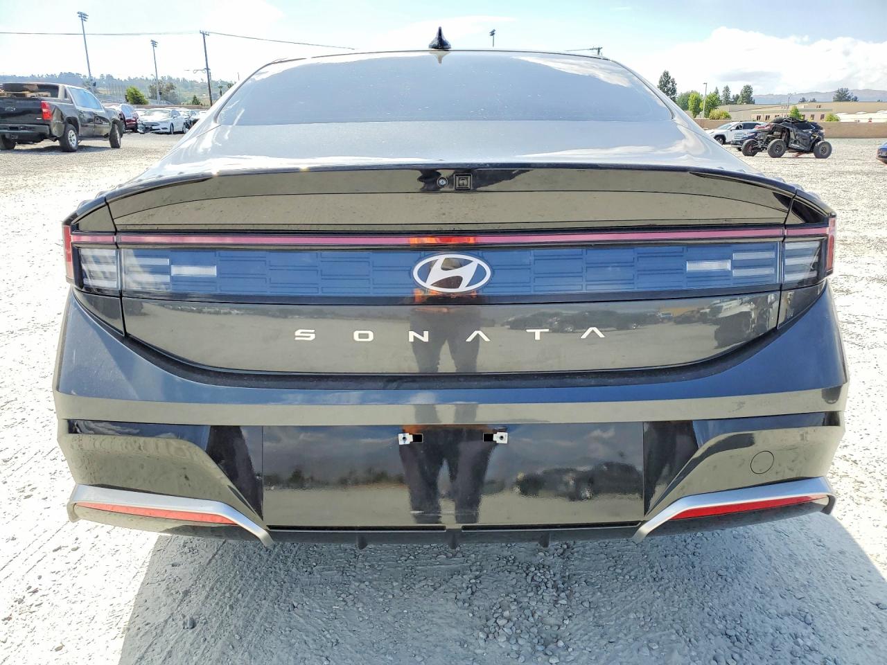 2025 HYUNDAI SONATA SEL photo 11