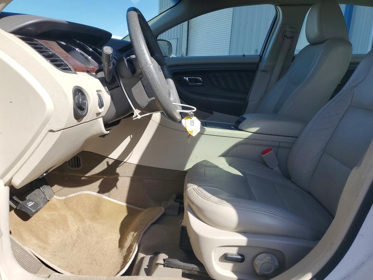 2011 FORD TAURUS SEL photo 13
