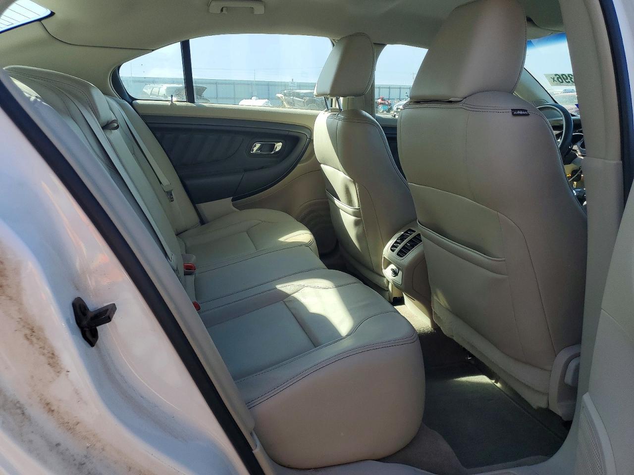2011 FORD TAURUS SEL photo 19