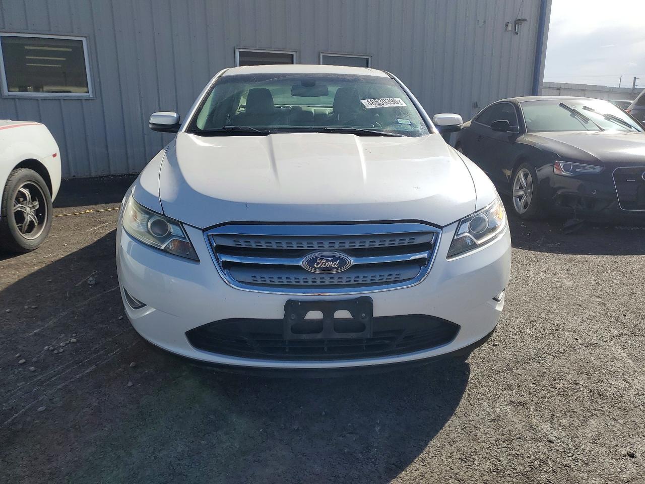 2011 FORD TAURUS SEL photo 9