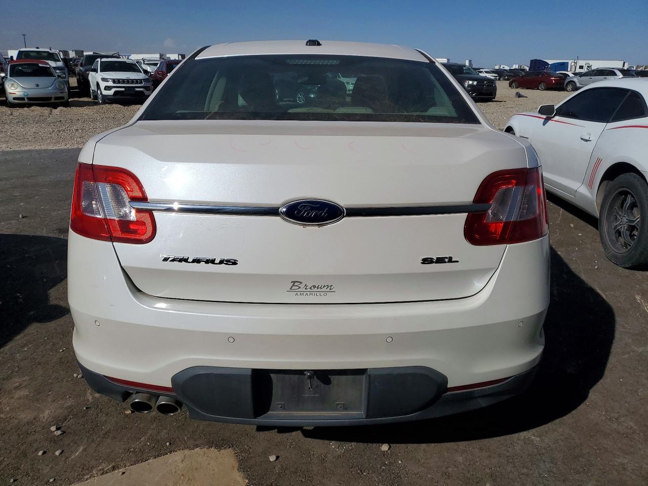 2011 FORD TAURUS SEL photo 11