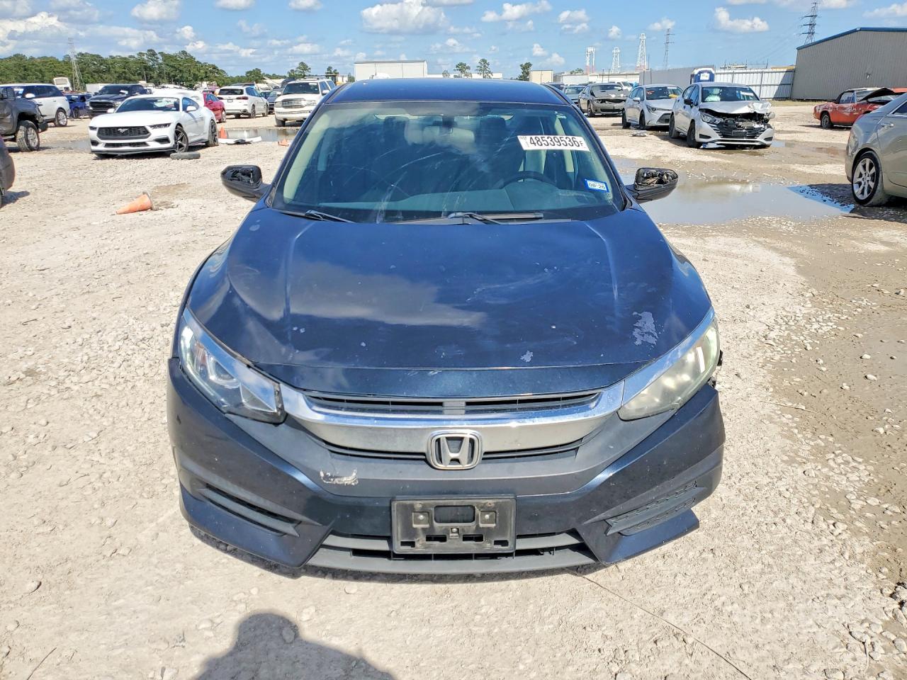 2017 HONDA CIVIC LX photo 9