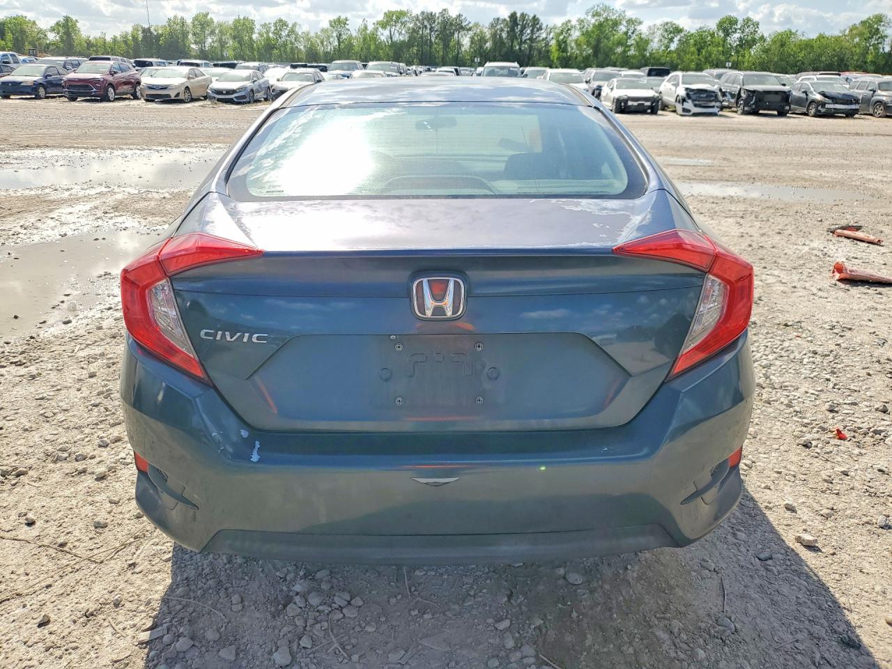 2017 HONDA CIVIC LX photo 11