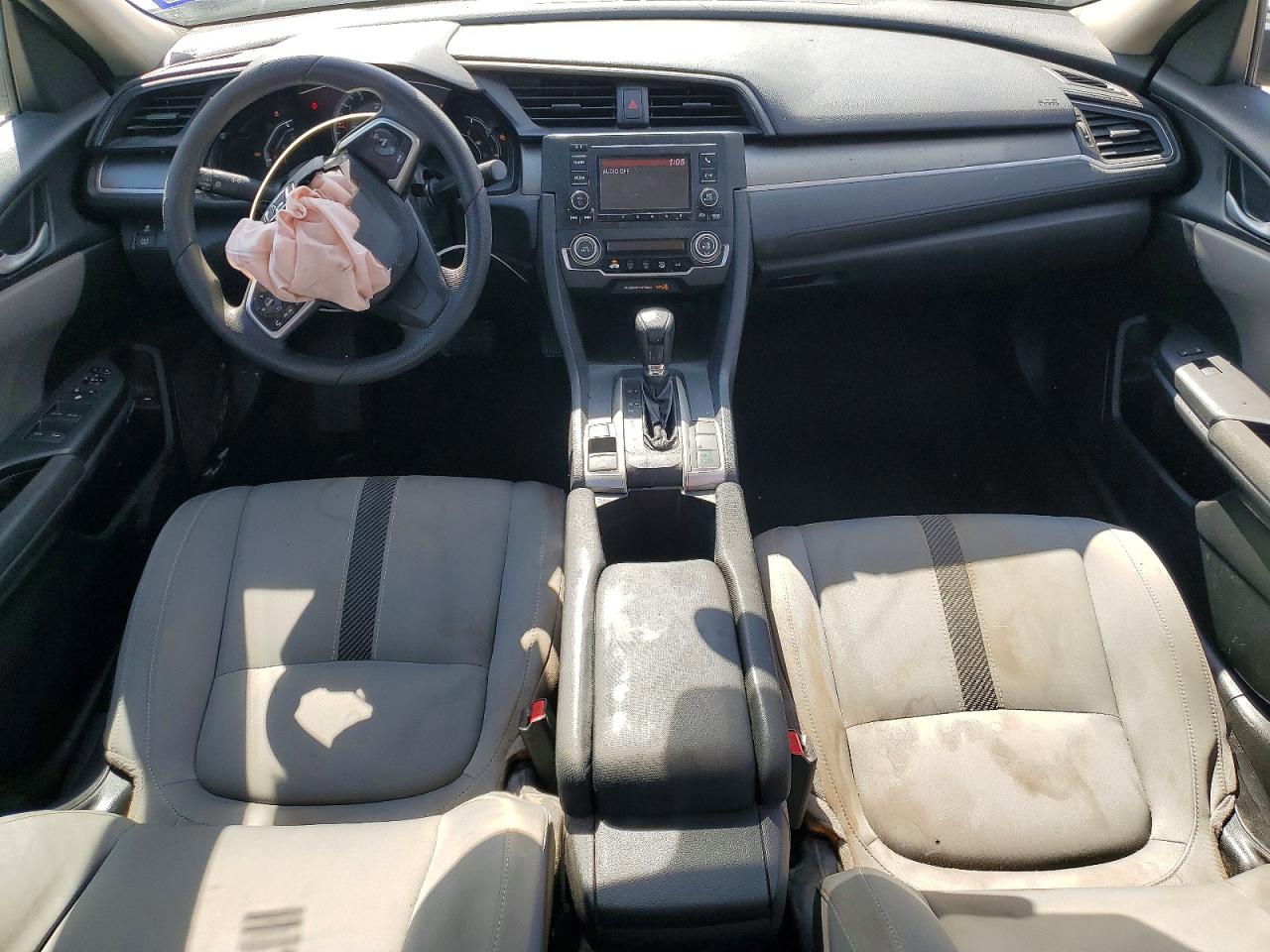 2017 HONDA CIVIC LX photo 15