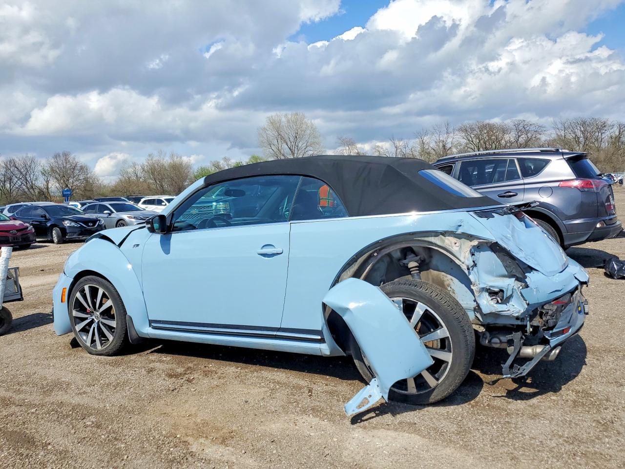 2015 VOLKSWAGEN BEETLE R-LINE photo 2