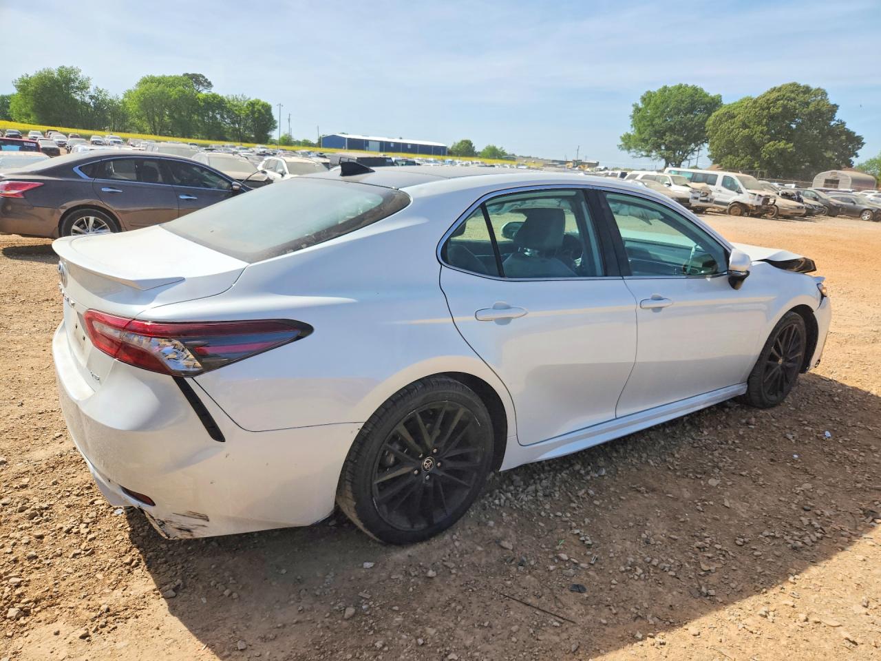 2022 TOYOTA CAMRY XSE photo 7