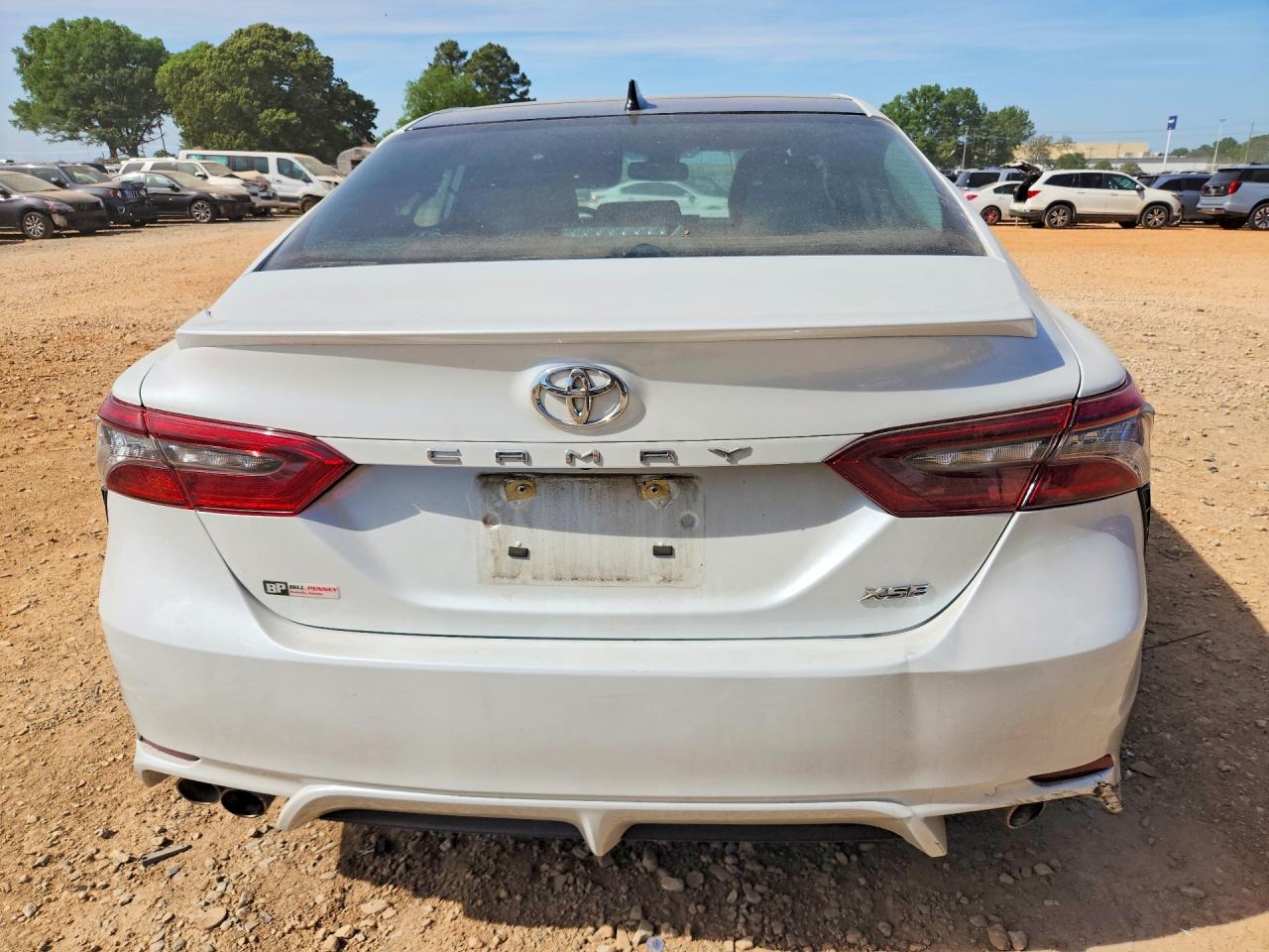 2022 TOYOTA CAMRY XSE photo 16