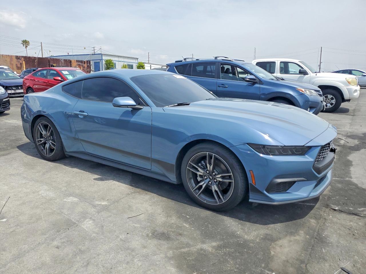 2025 FORD MUSTANG photo 7