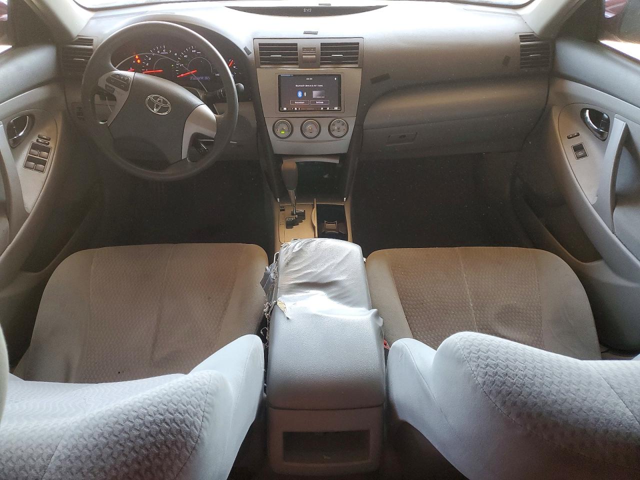 2011 TOYOTA CAMRY photo 8
