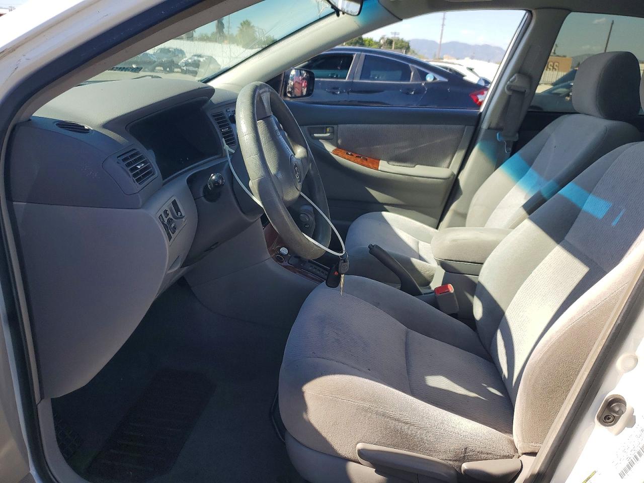 2006 TOYOTA COROLLA LE photo 19