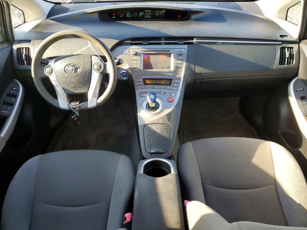 2013 TOYOTA PRIUS TWO photo 8