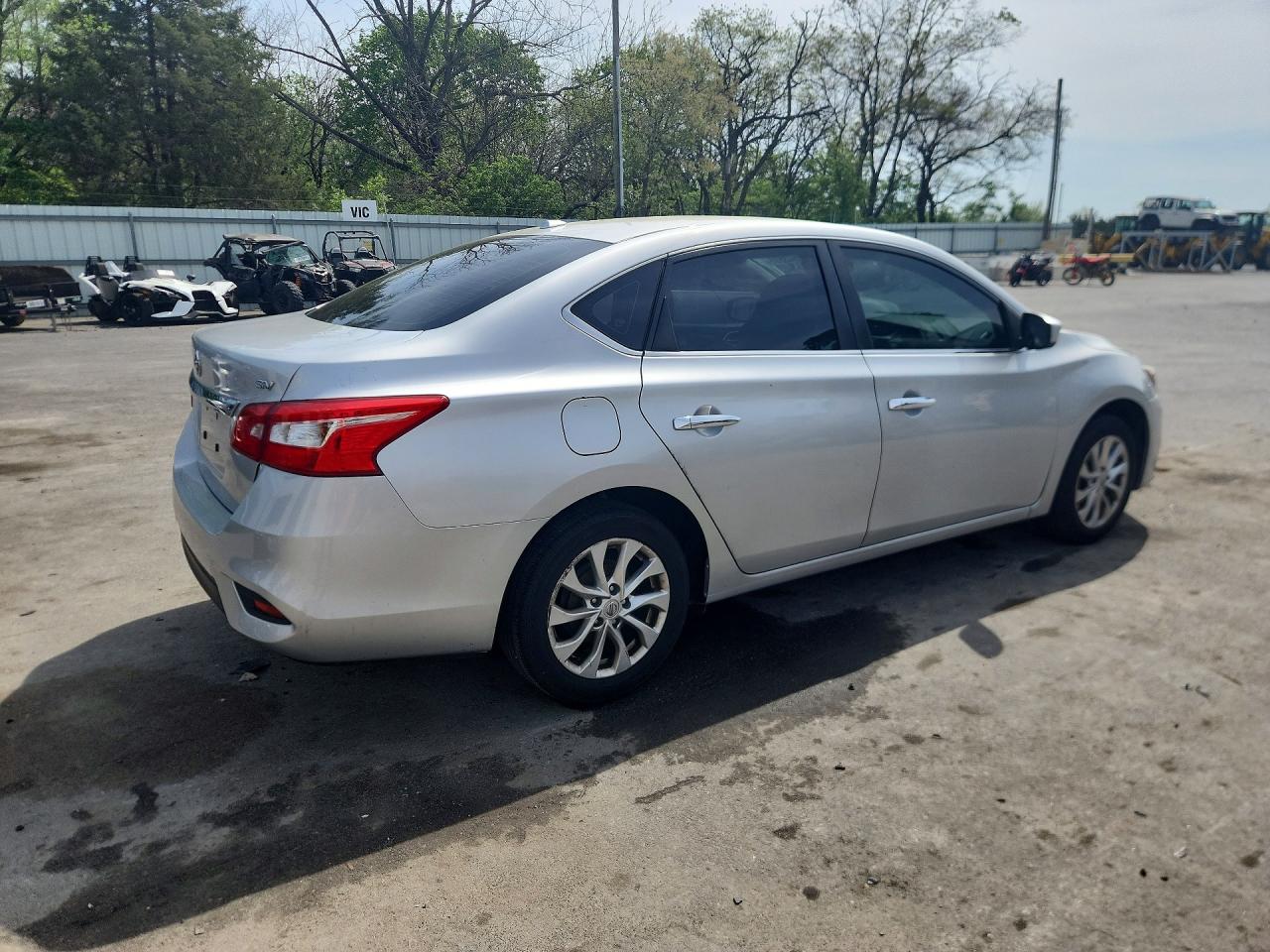 2018 NISSAN SENTRA SV photo 5