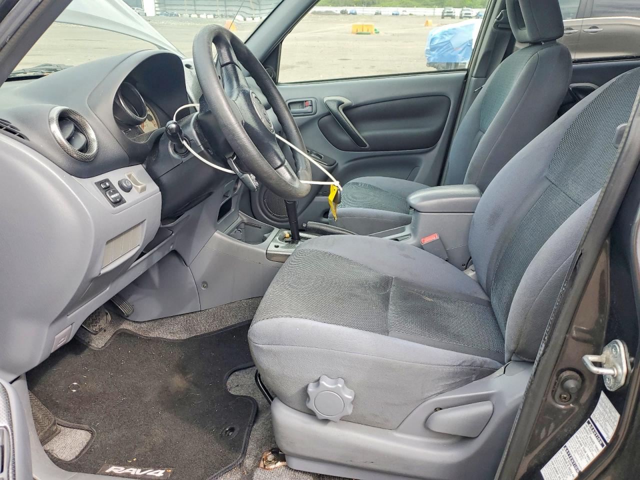 2003 TOYOTA RAV4 BASE photo 13