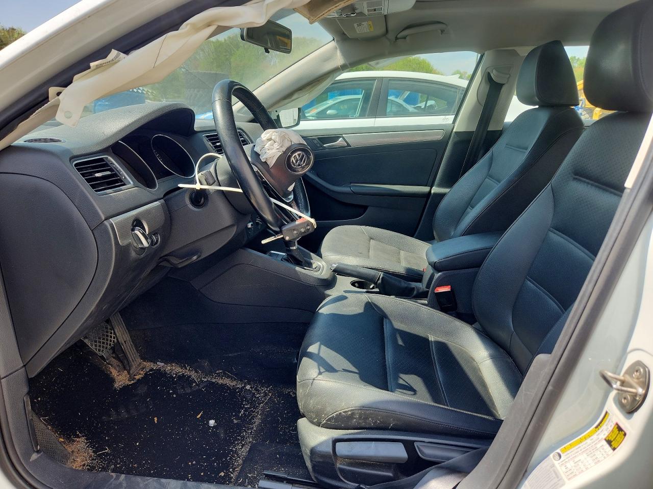2015 VOLKSWAGEN JETTA SE photo 19
