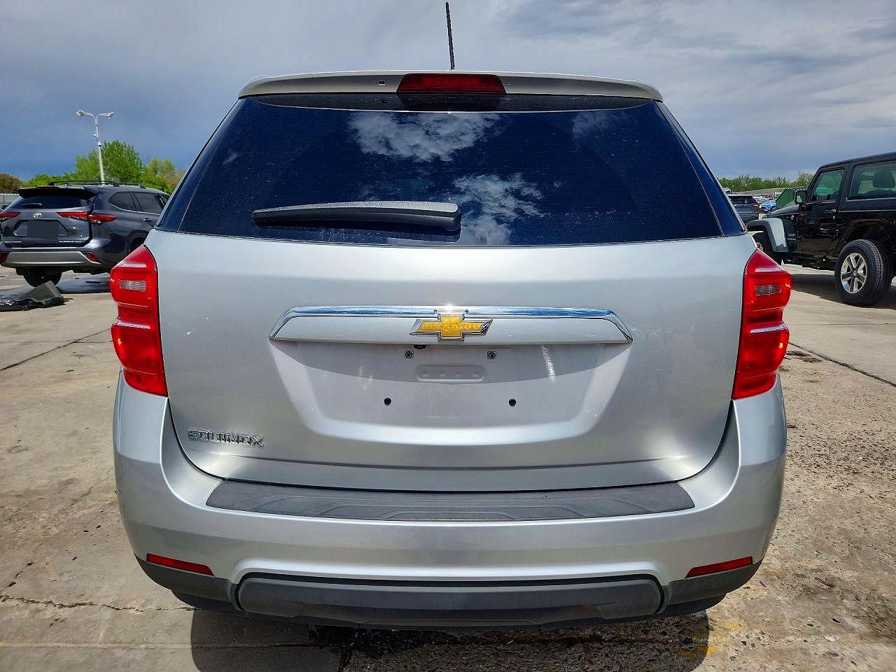 2017 CHEVROLET EQUINOX LS photo 11