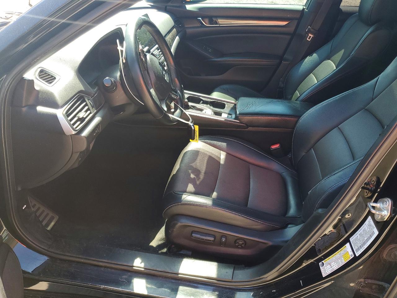2018 HONDA ACCORD SPORT photo 13