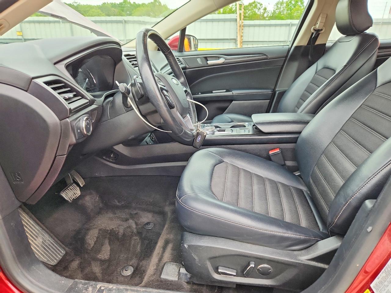 2018 FORD FUSION SE photo 7