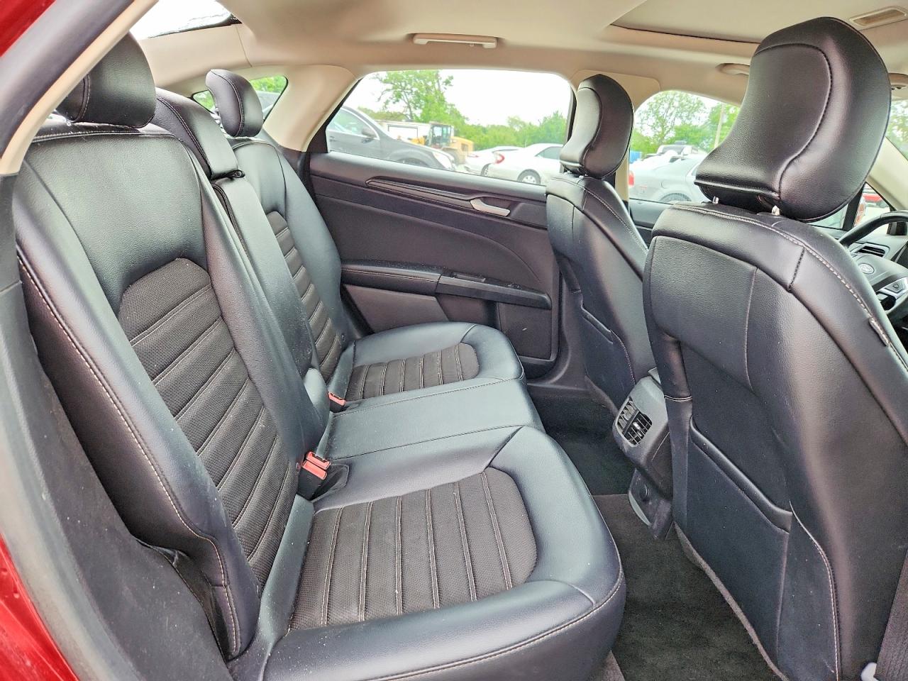 2018 FORD FUSION SE photo 10