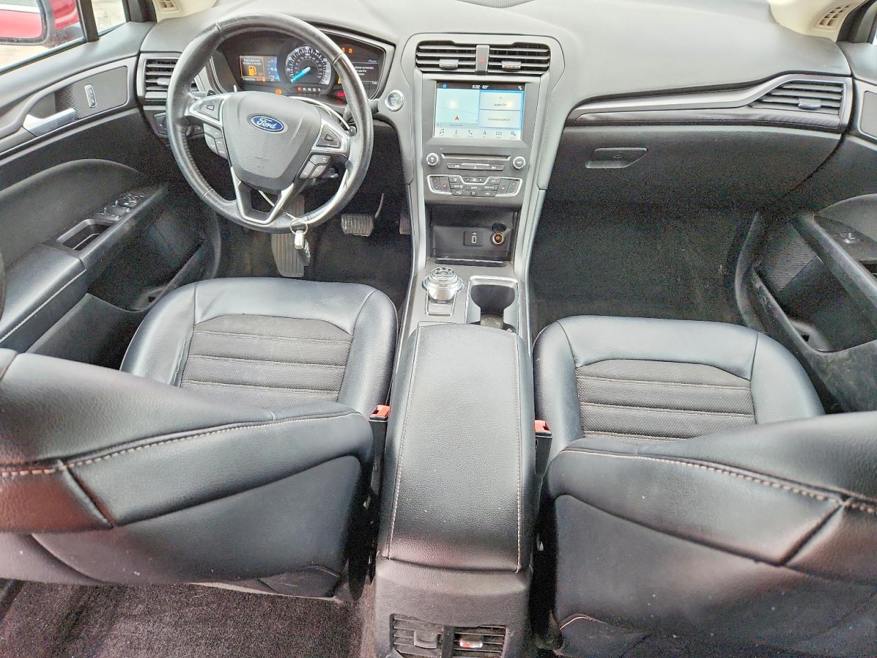 2018 FORD FUSION SE photo 8