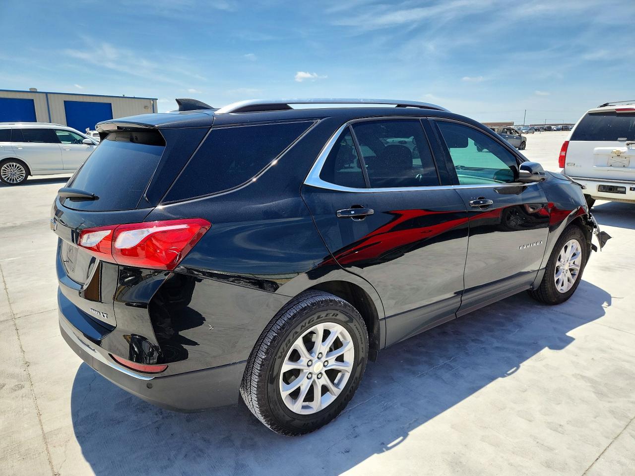 2018 CHEVROLET EQUINOX LT photo 3