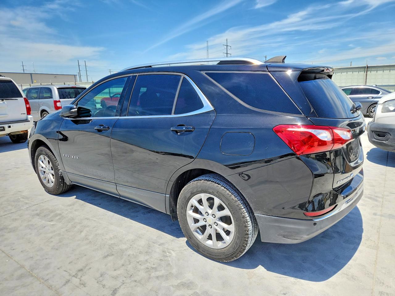 2018 CHEVROLET EQUINOX LT photo 2
