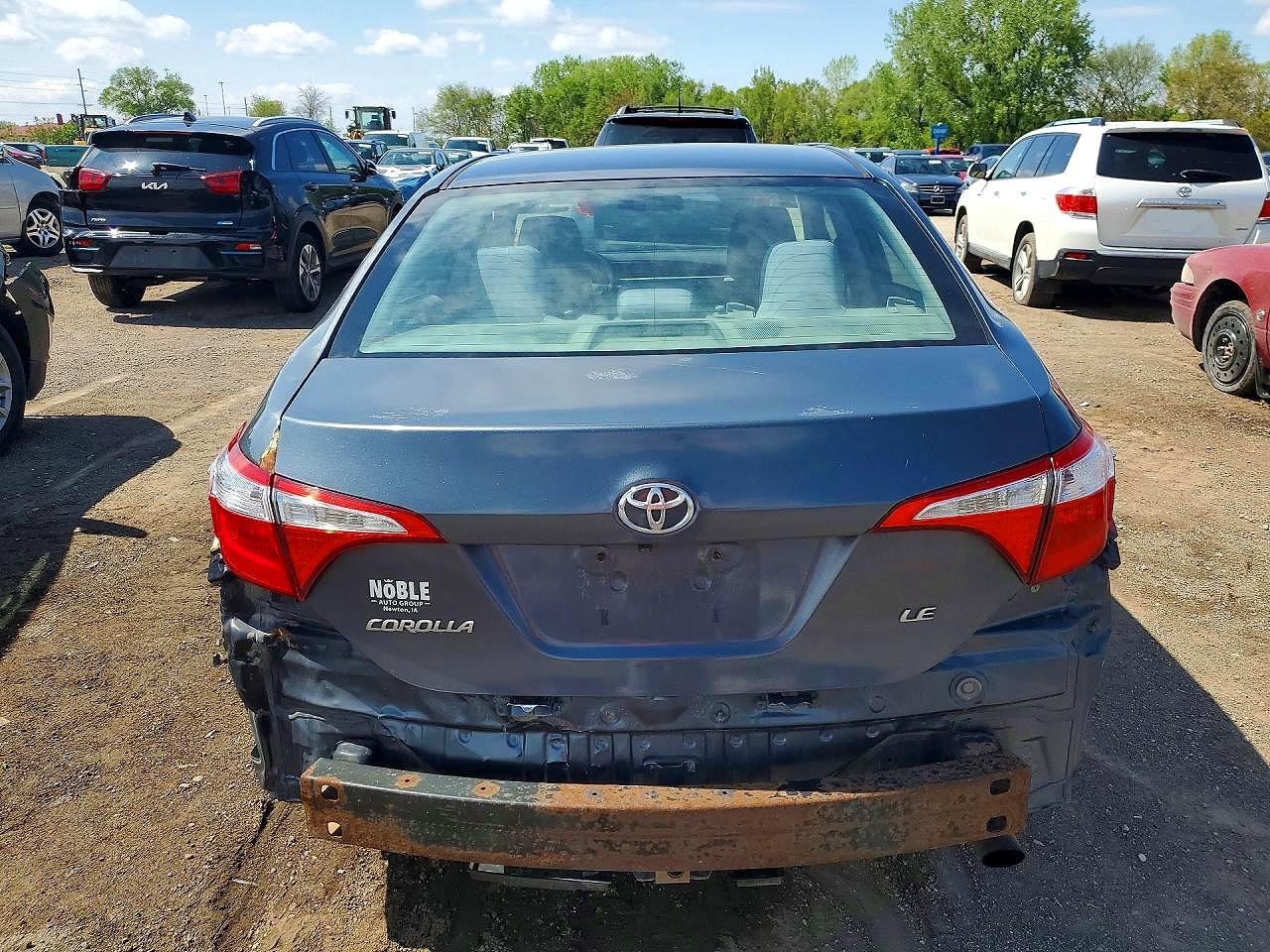 2016 TOYOTA COROLLA LE photo 11