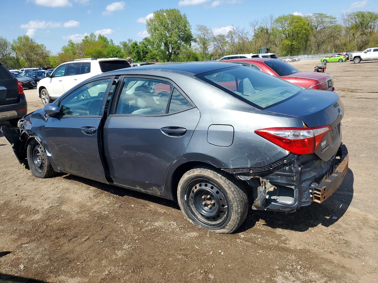 2016 TOYOTA COROLLA LE photo 3