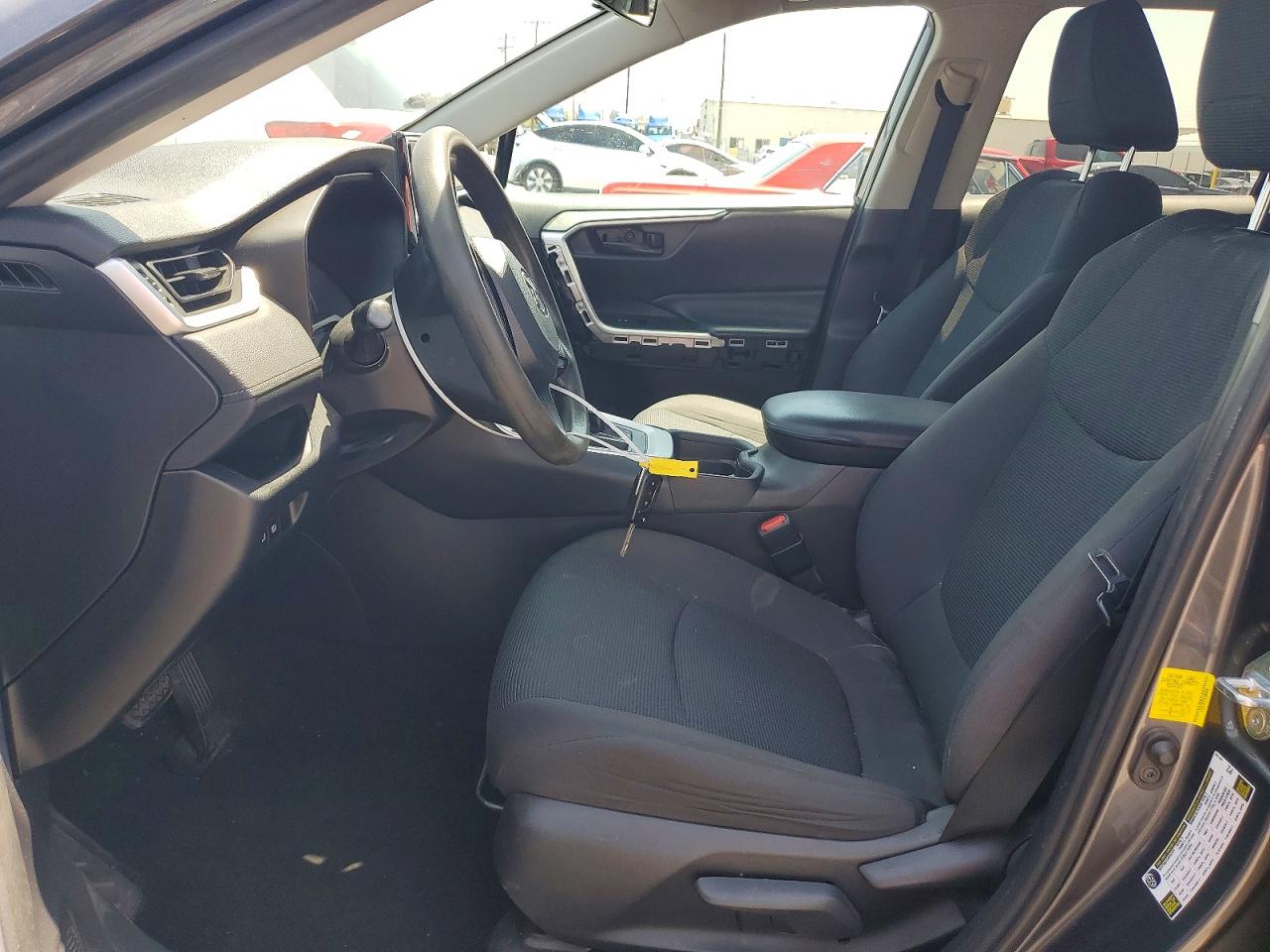 2019 TOYOTA RAV4 LE photo 7