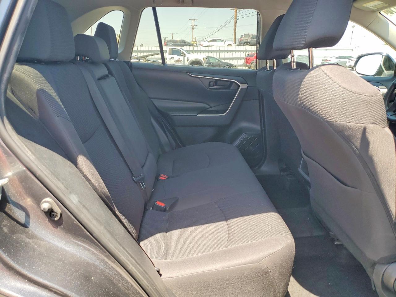 2019 TOYOTA RAV4 LE photo 11