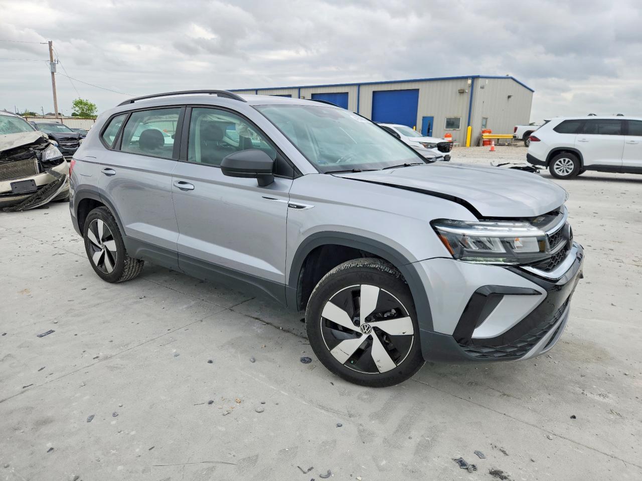 2024 VOLKSWAGEN TAOS S photo 4