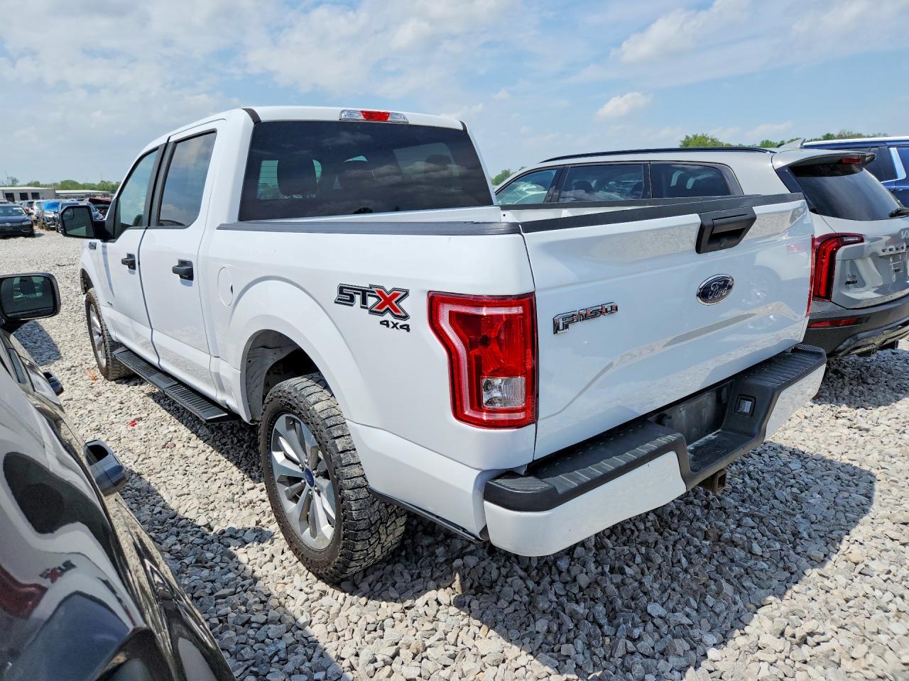2017 FORD F150 SUPERCREW photo 4